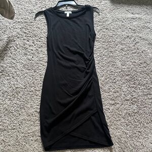Leith Black Sleeveless Ruched Midi Dress